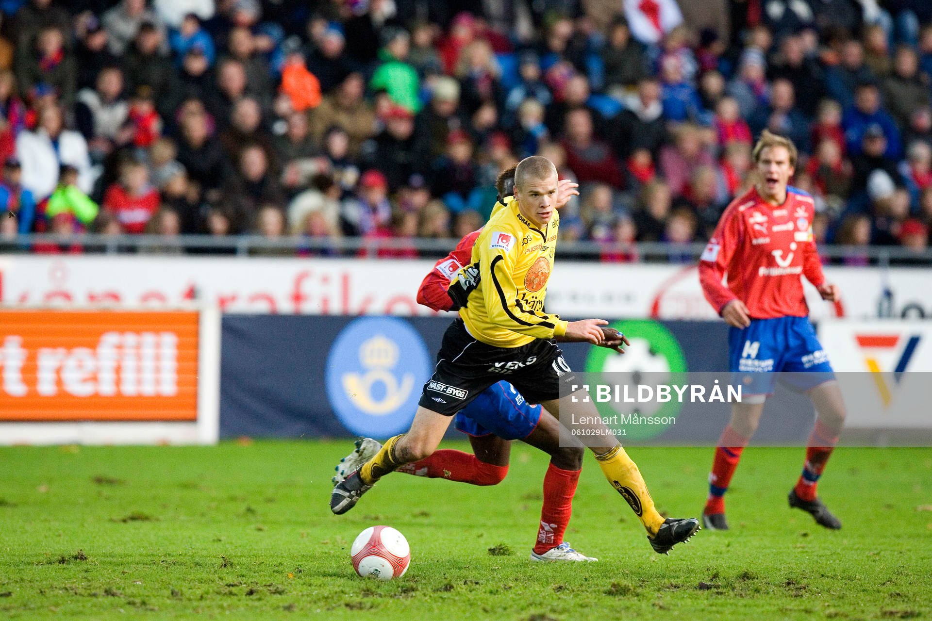 Spelare har bollen, Andreas Granqvist K vid sidan om
