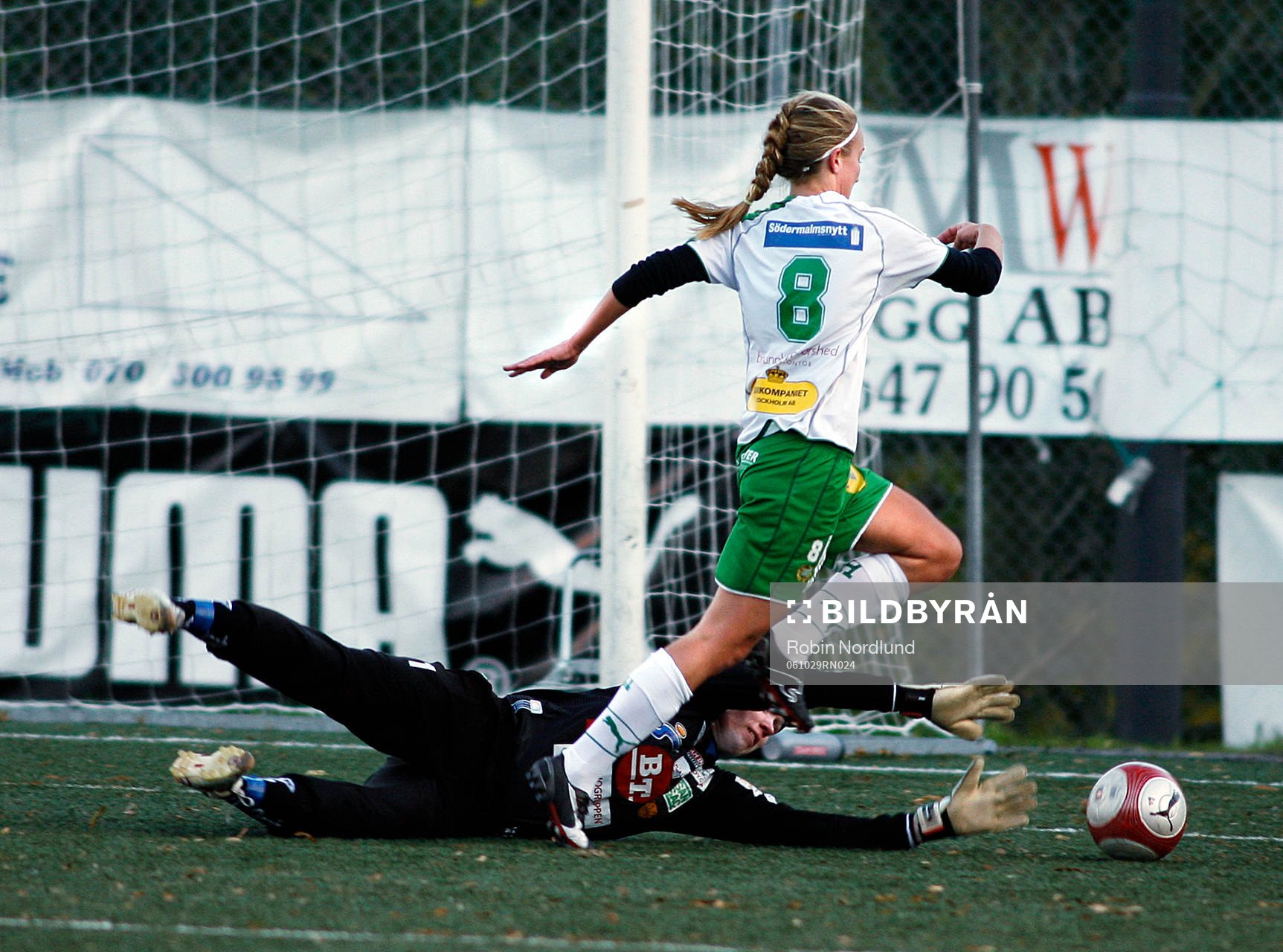 Emma Lundh, Hammarby och Hedvig Lindahl, målvakt Linköping