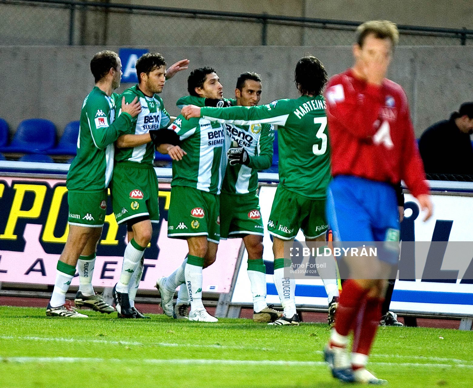 Pablo Pinones-Arce i Hammarby klappas om