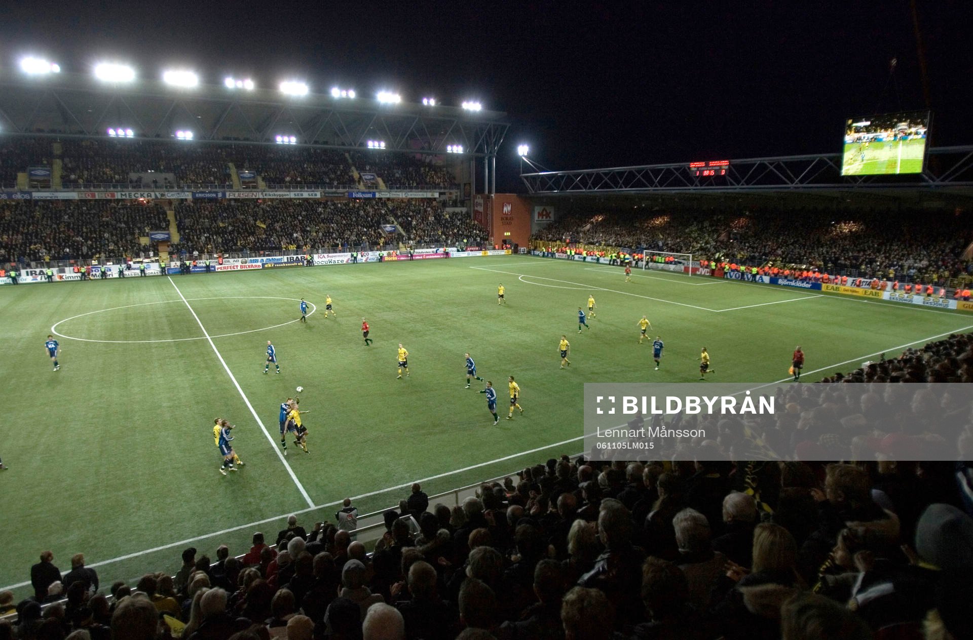 Guldarenan Borås Arena och slutminut. Guldtränarna nere i