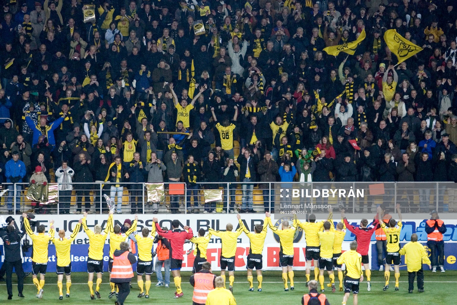 Guldjubel, publiken tackas. Svenska Mästare, SM-guld
