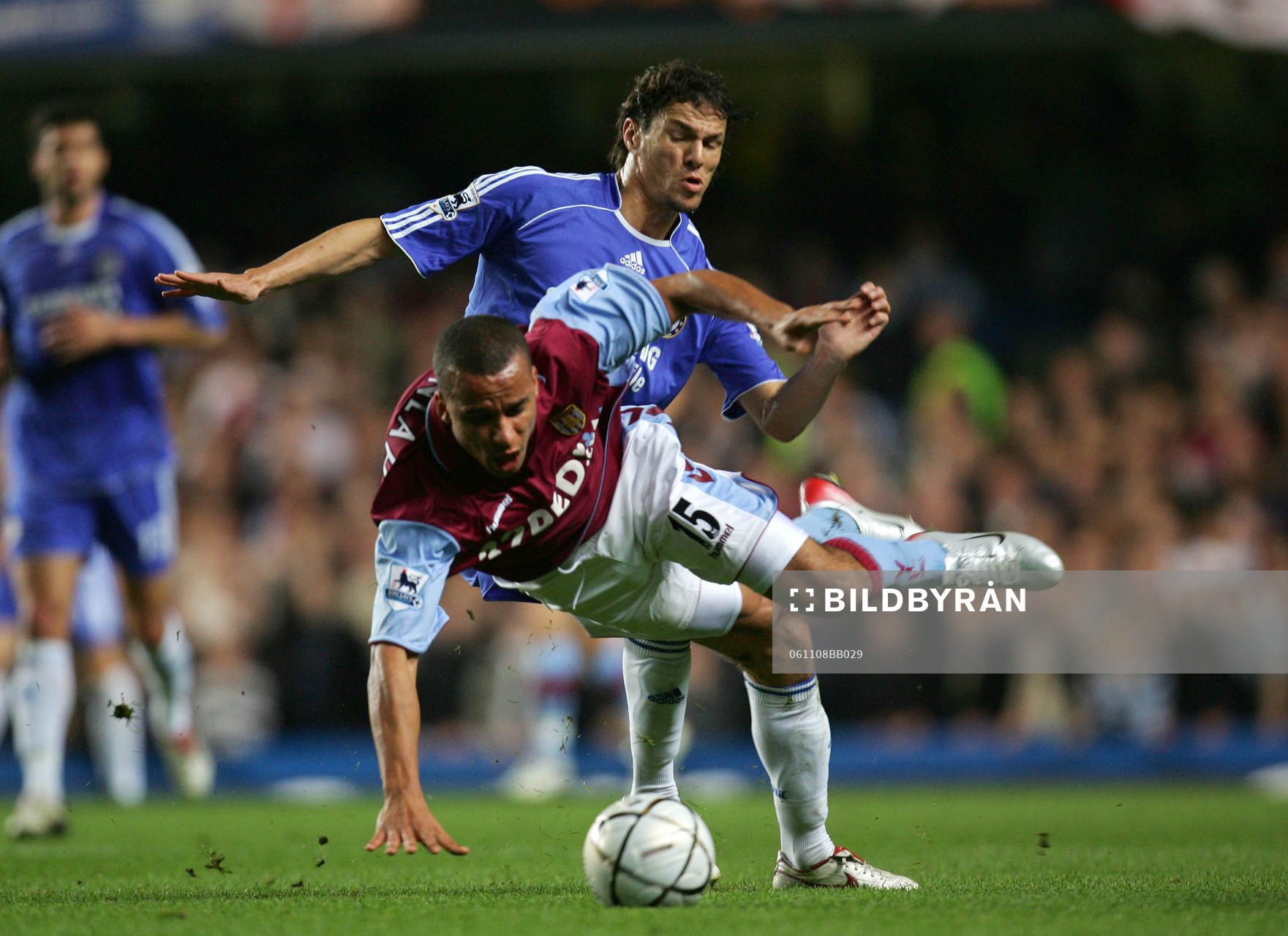  Khalid Boulahrouz, Chelsea tacklar Gabriel Agbonlahor, Aston Villa.