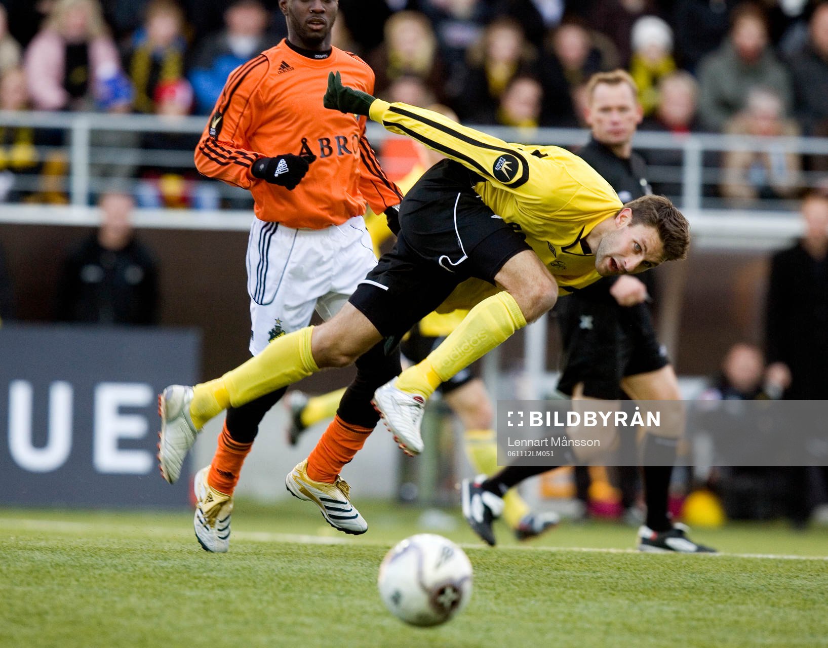 Jari Ilola, Elfsborg, vräks omkull. Fall