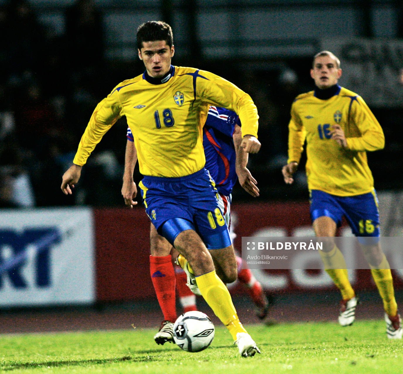 Ajsel Kujovic, Sverige