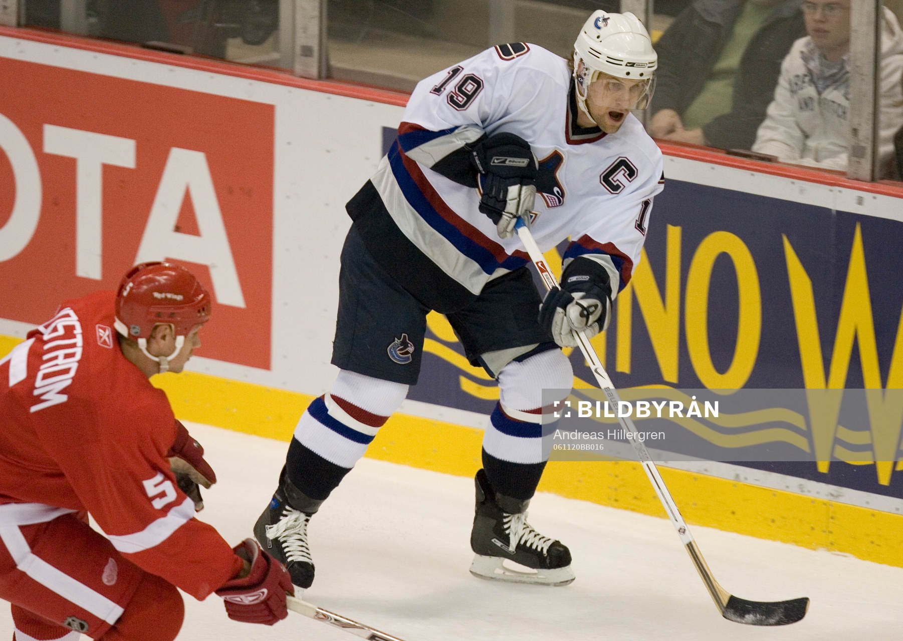 Markus Näslund, kapten, lagkapten och Nicklas Lidström