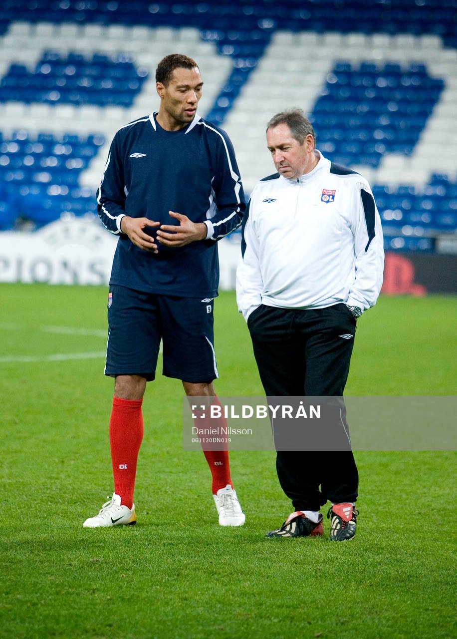 John Carew, Lyon och Gerard Houllier, tränare Lyon