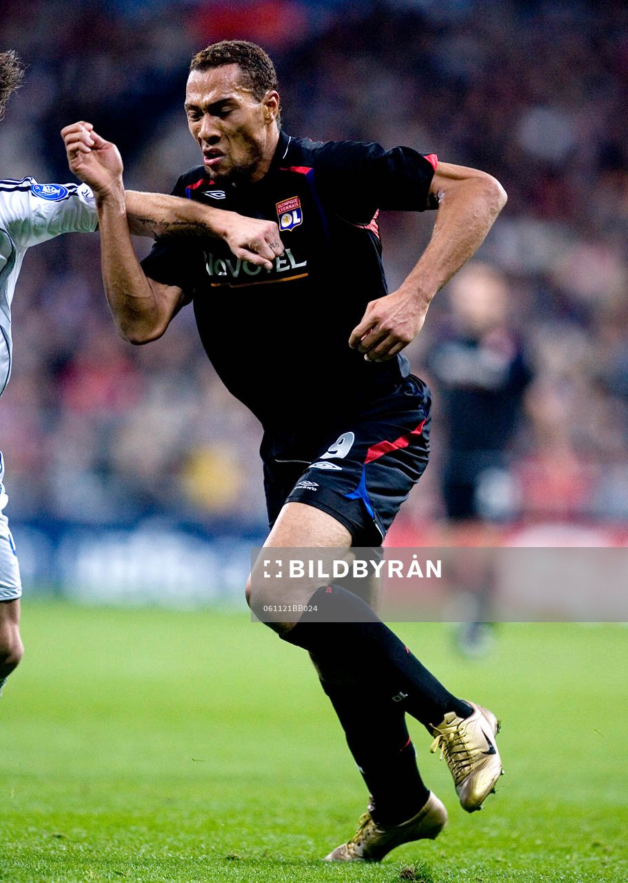 Fotboll, Champions League, John Carew, Lyon