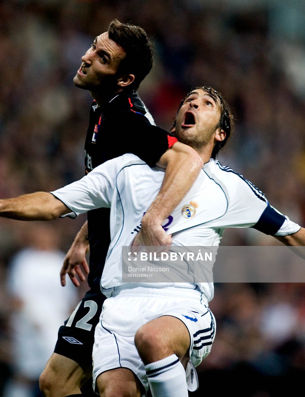 Raul Gonzalez, Real Madrid och Anthony Reveillere, Lyon