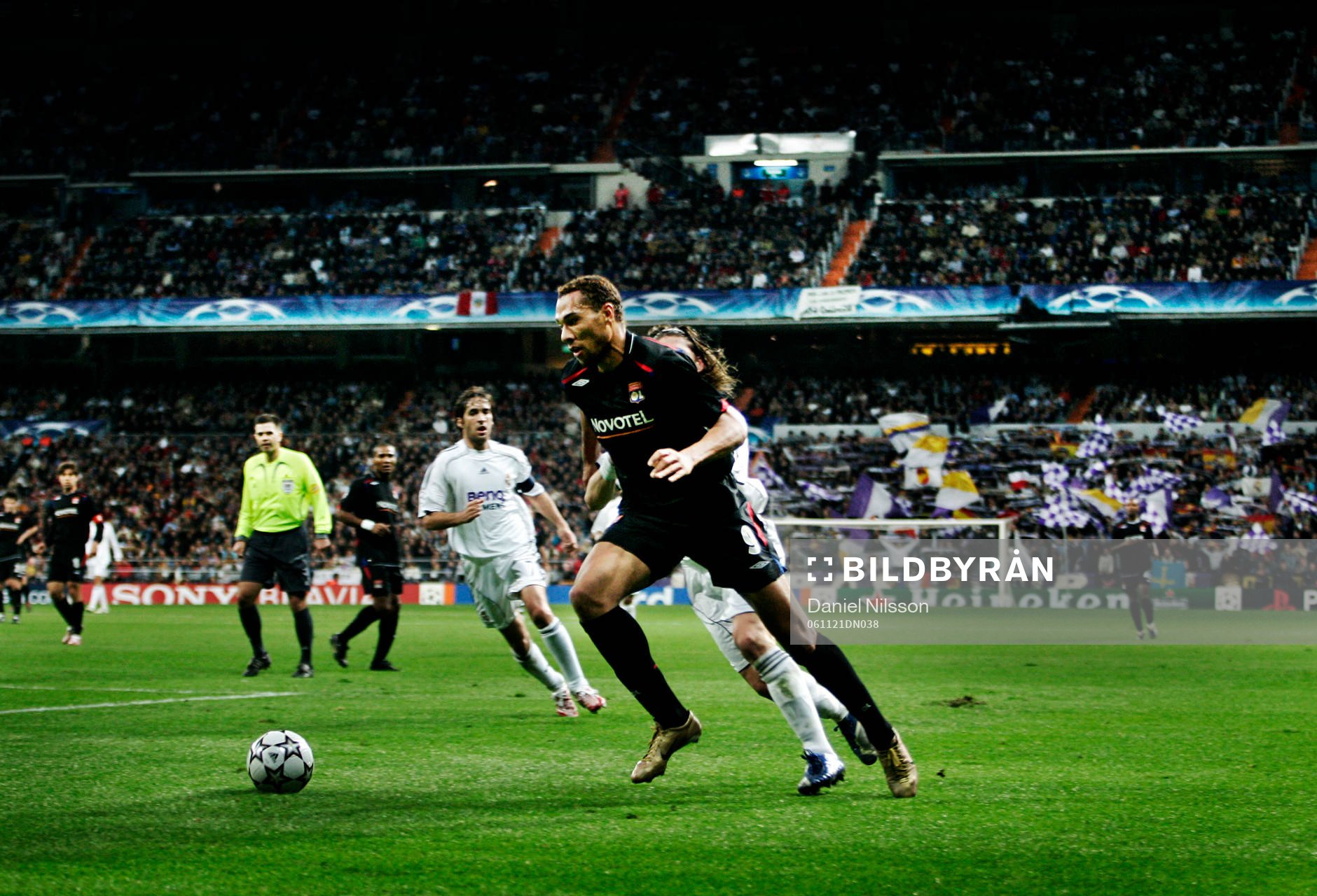 John Carew, Lyon, Santiago Bernabeu stadion i bakgrunden