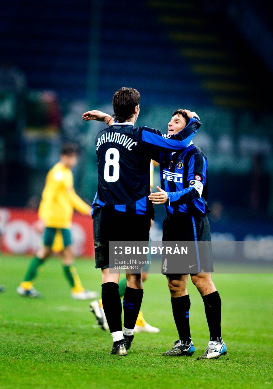 Zlatan Ibrahimovic, och Javier Zanetti, Inter jubel