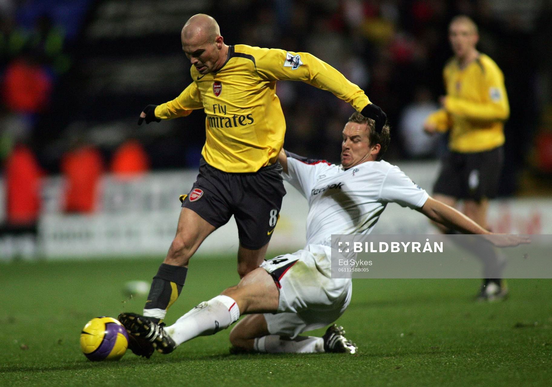 Kevin Davies, Bolton och Fredrik Ljungberg, Arsenal