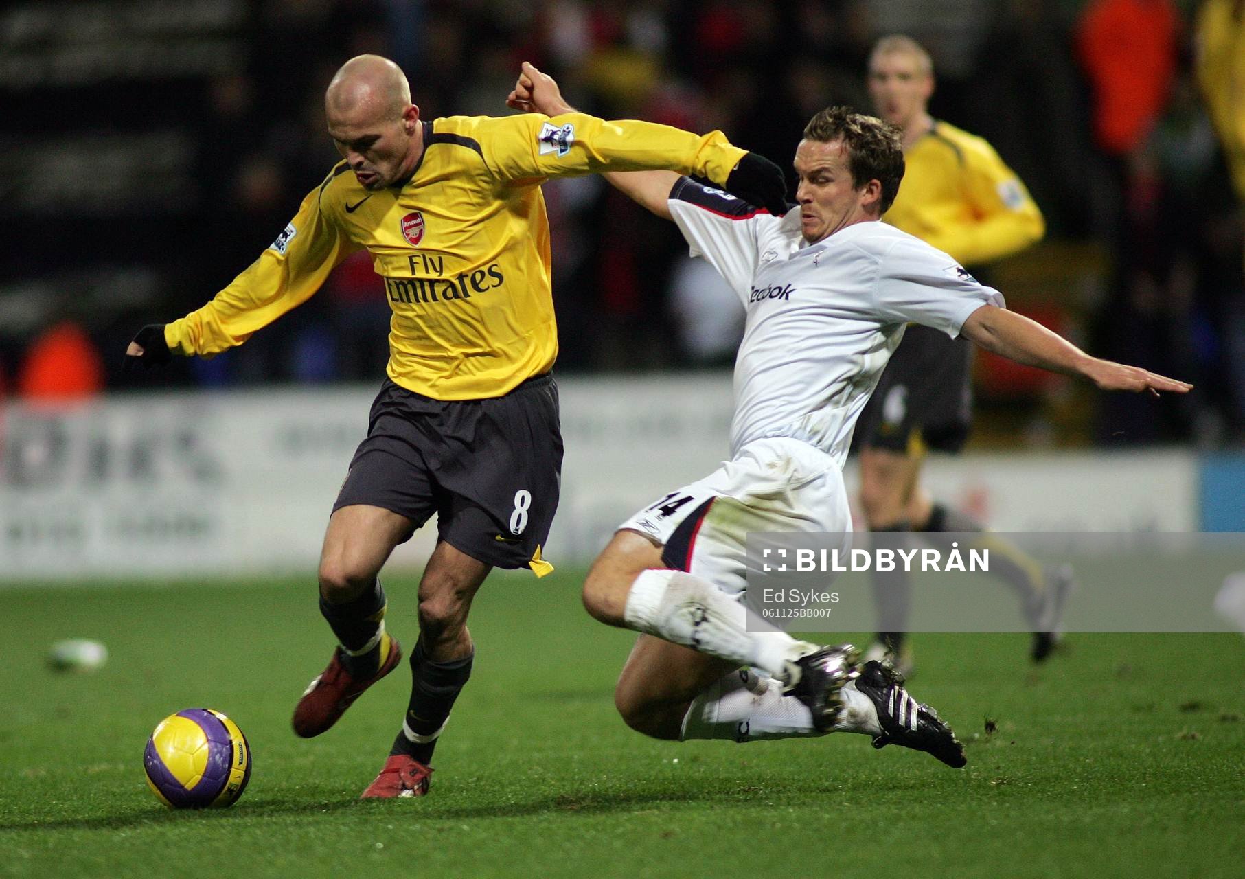 Kevin Davies, Bolton och Fredrik Ljungberg, Arsenal