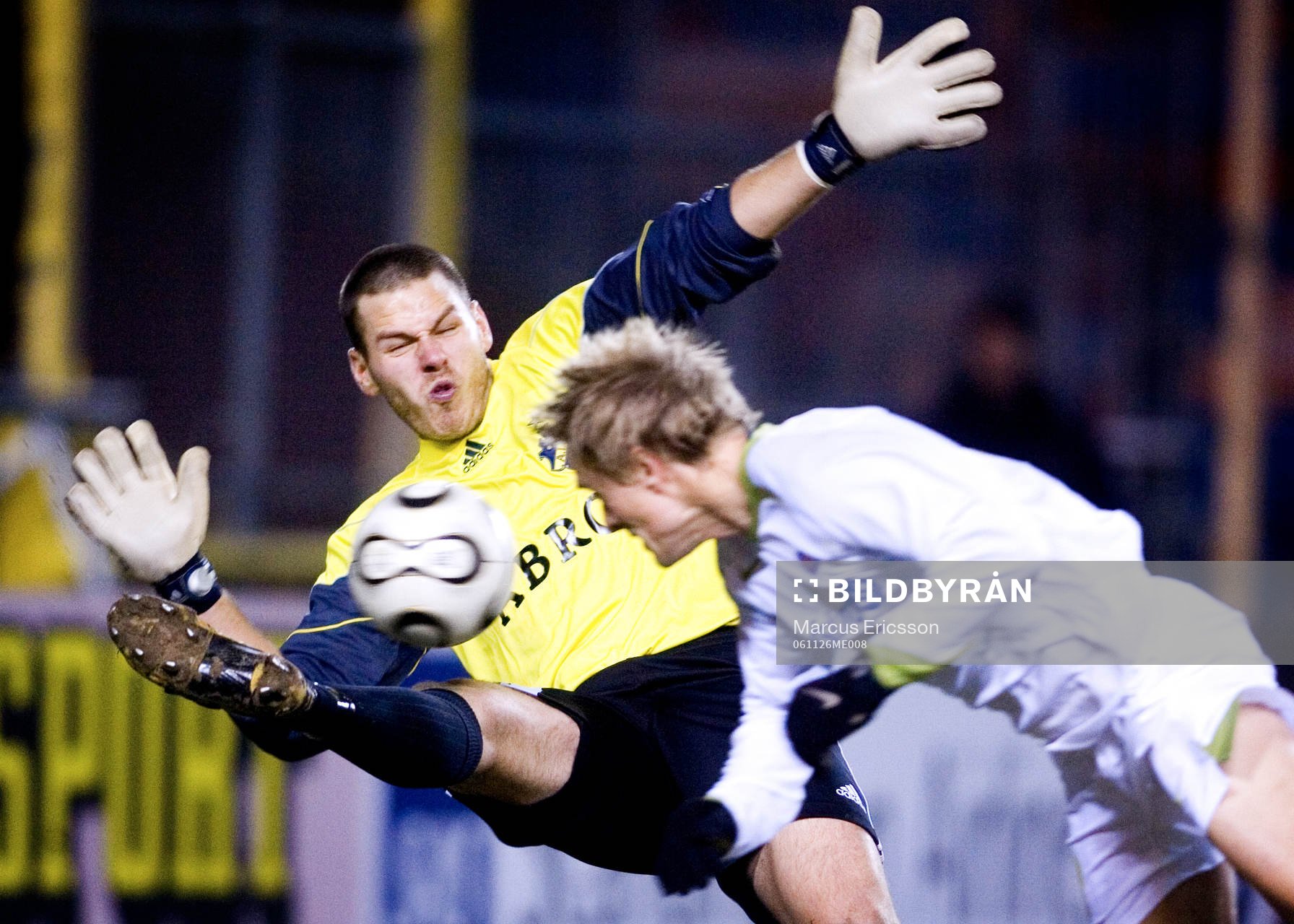  Jan Derek Sorensen, Vålerengen nickar in 1-1 bakom Daniel Örlund, Målvakt AIK