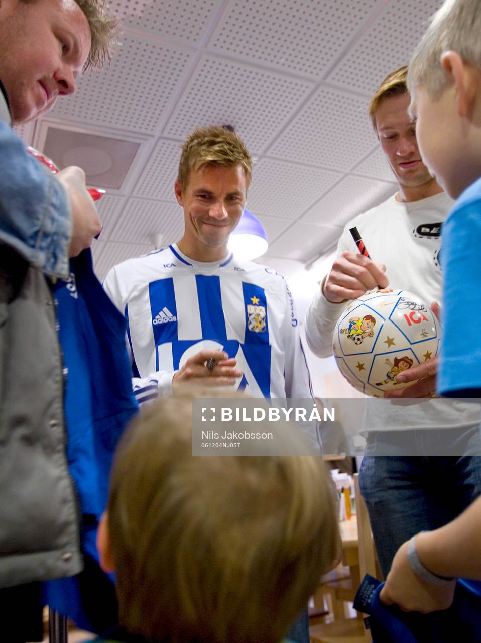 Fotboll, IFK Göteborg besöker barnkliniken på Östra