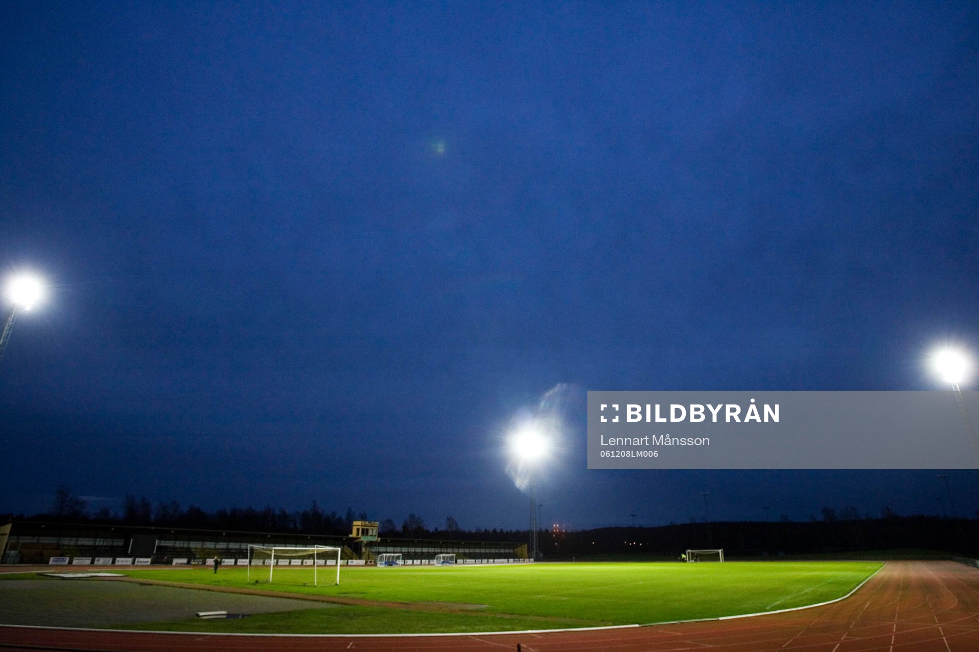 Österås idrottsplats i Hässleholm, arena. Elljus,