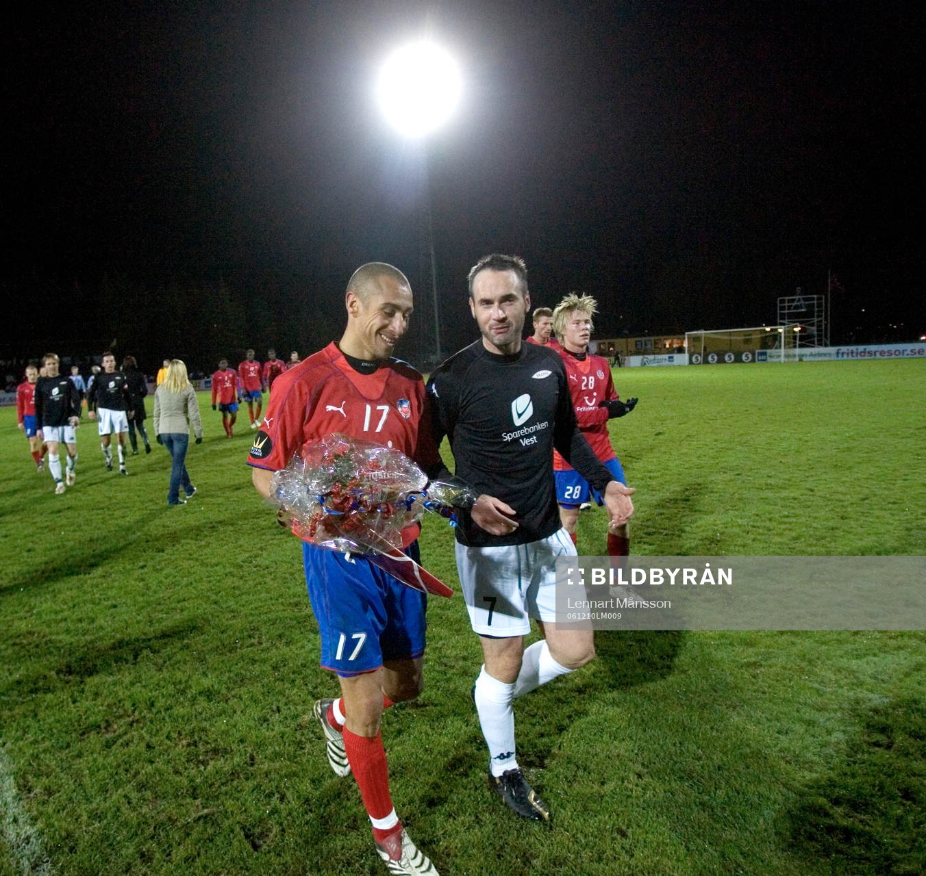 Henrik Larsson, helsingborg lämnar Österås idrottsplats,