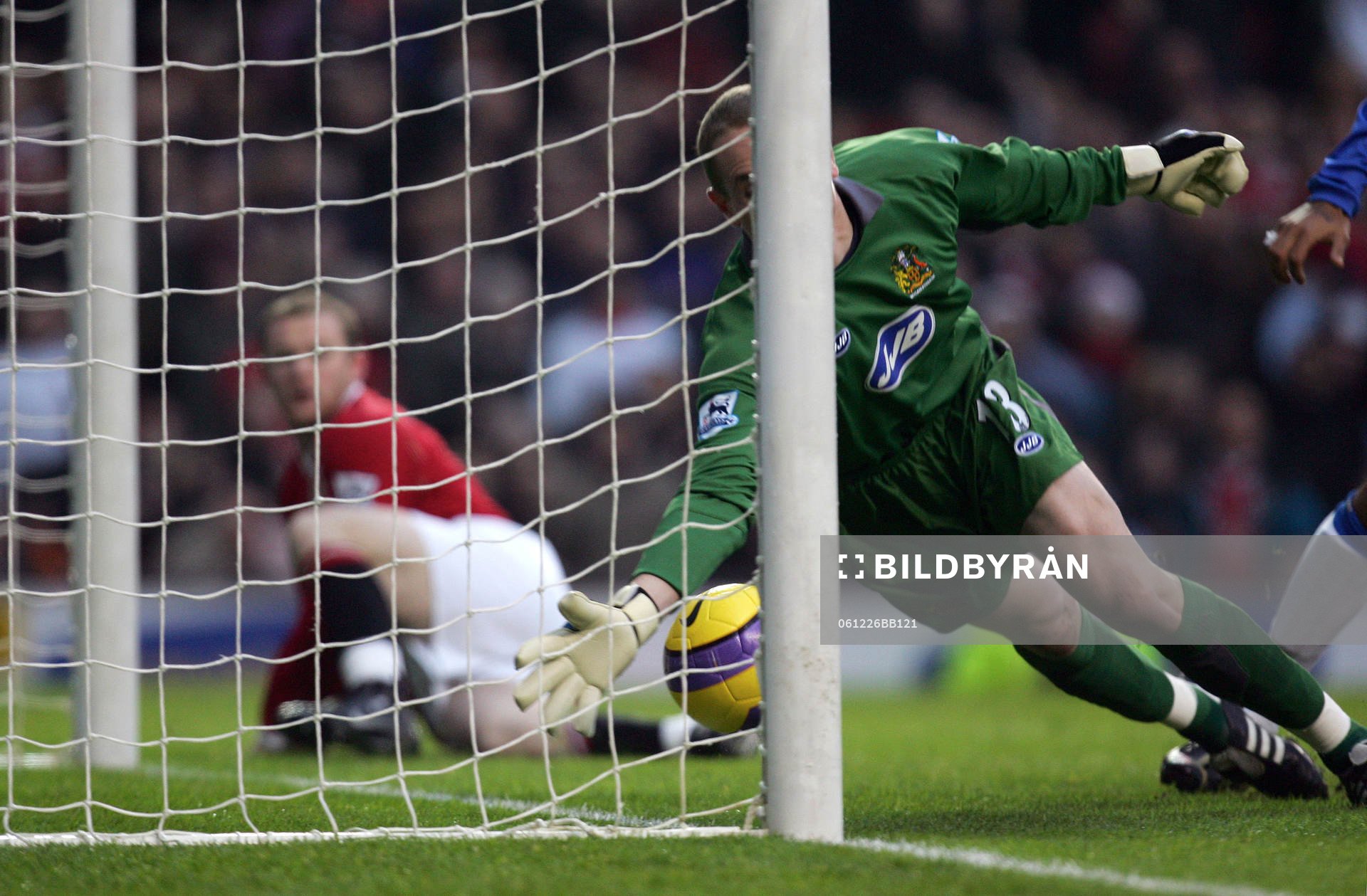 Chris Kirkland, Wigan, målvakt