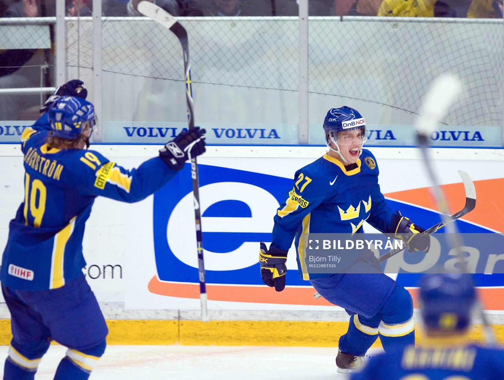 Sverige vann med 3-6. Här jublar målskytten Robin