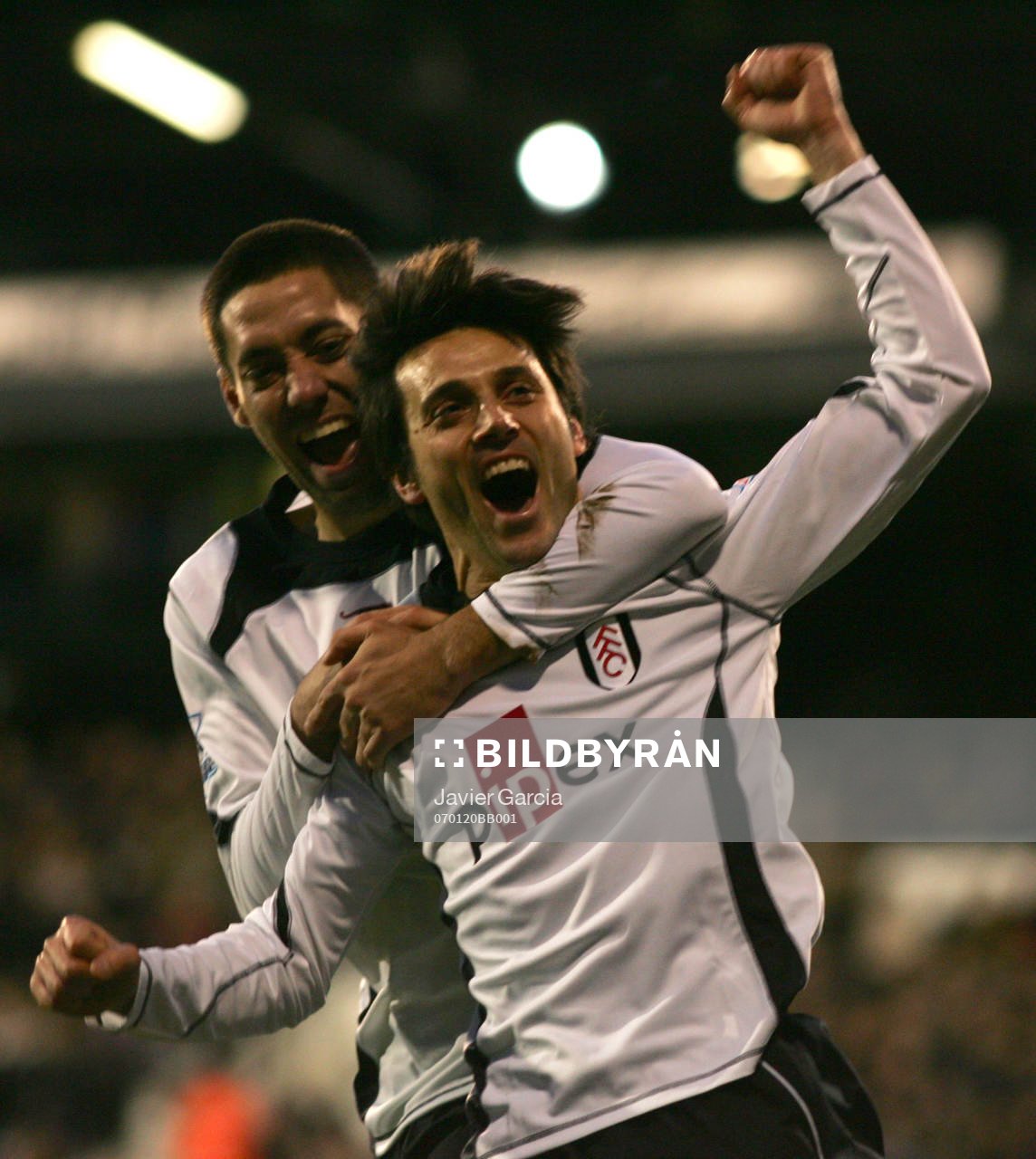 Vincenzo Montella och Clint Dempsey, Fulham (Jubel)