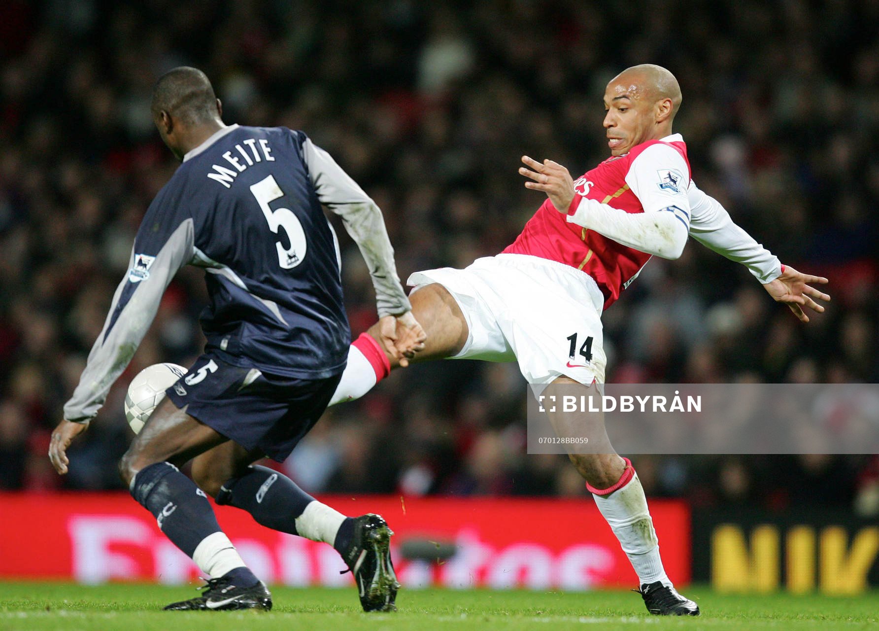 Thierry Henry, Arsenal och Abdouelaye Meite, Bolton