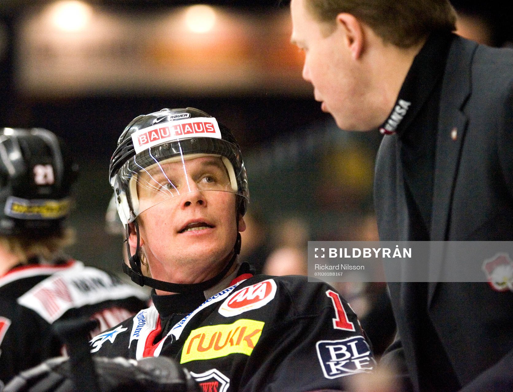 Juha Riihijärvi, Malmö, söker råd hos Mikael Tisell,