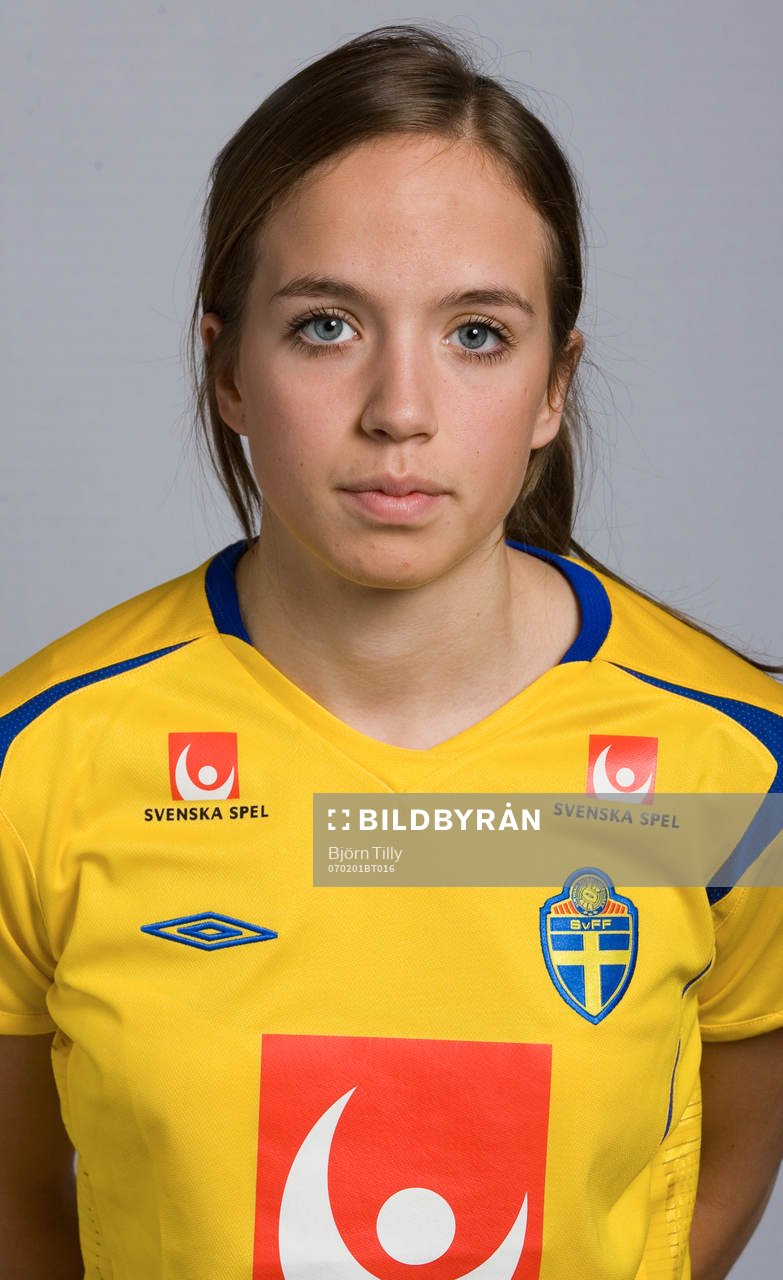 Malin Levenstad, Sverige