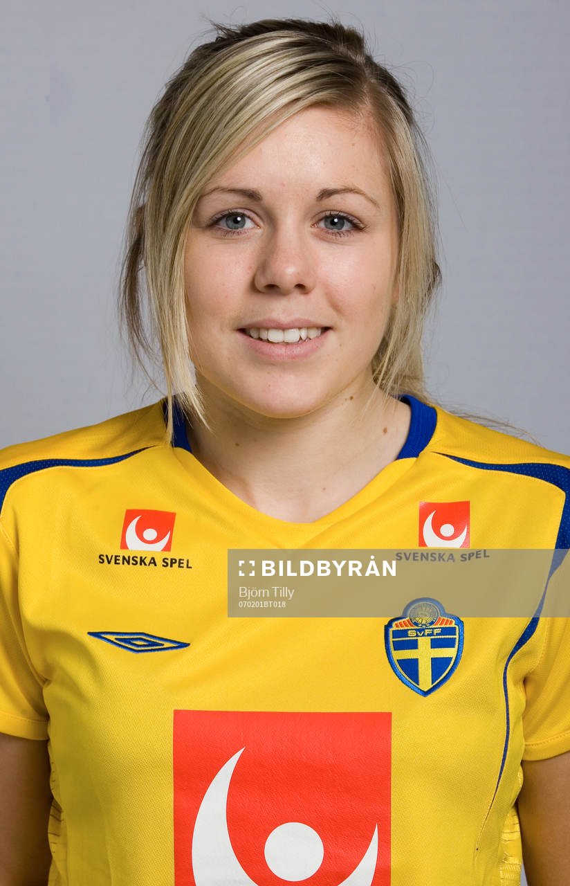 Sara Sjöstedt, Sverige