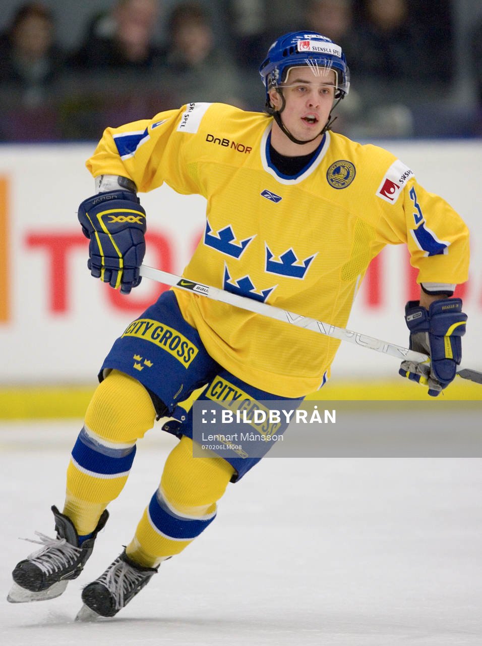 Niklas Hjalmarsson, Sverige