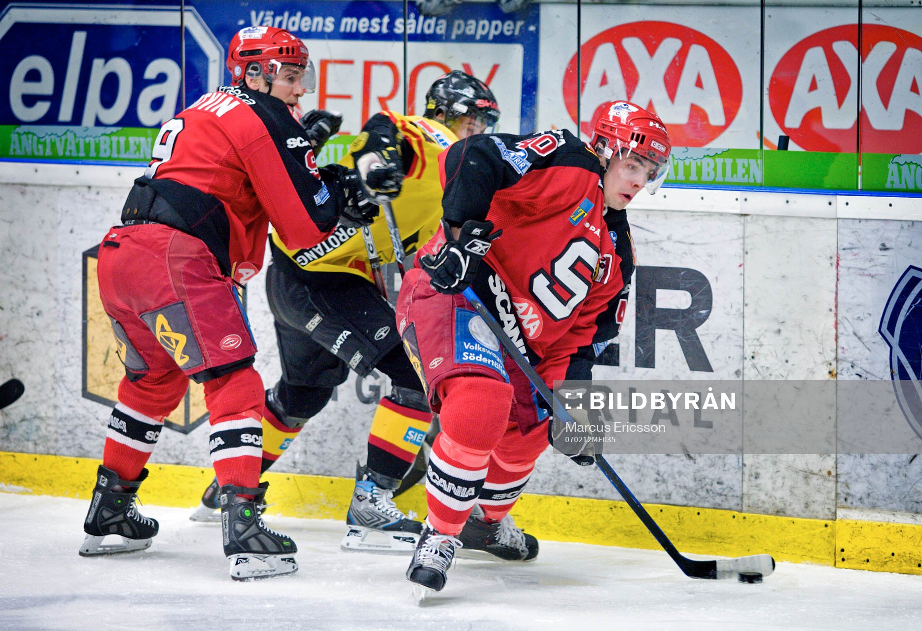 Calle Steen, Södertälje tar hand om pucken