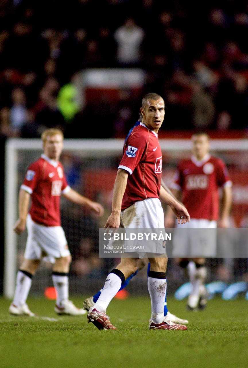 Henrik Larsson, Manchester ser sig över axeln