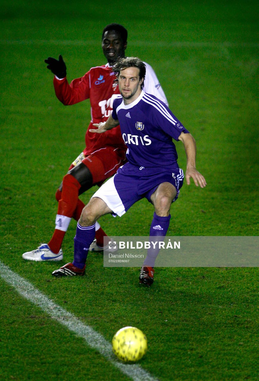 Max Von Schleebrügge, spelade med Anderlecht B-lag