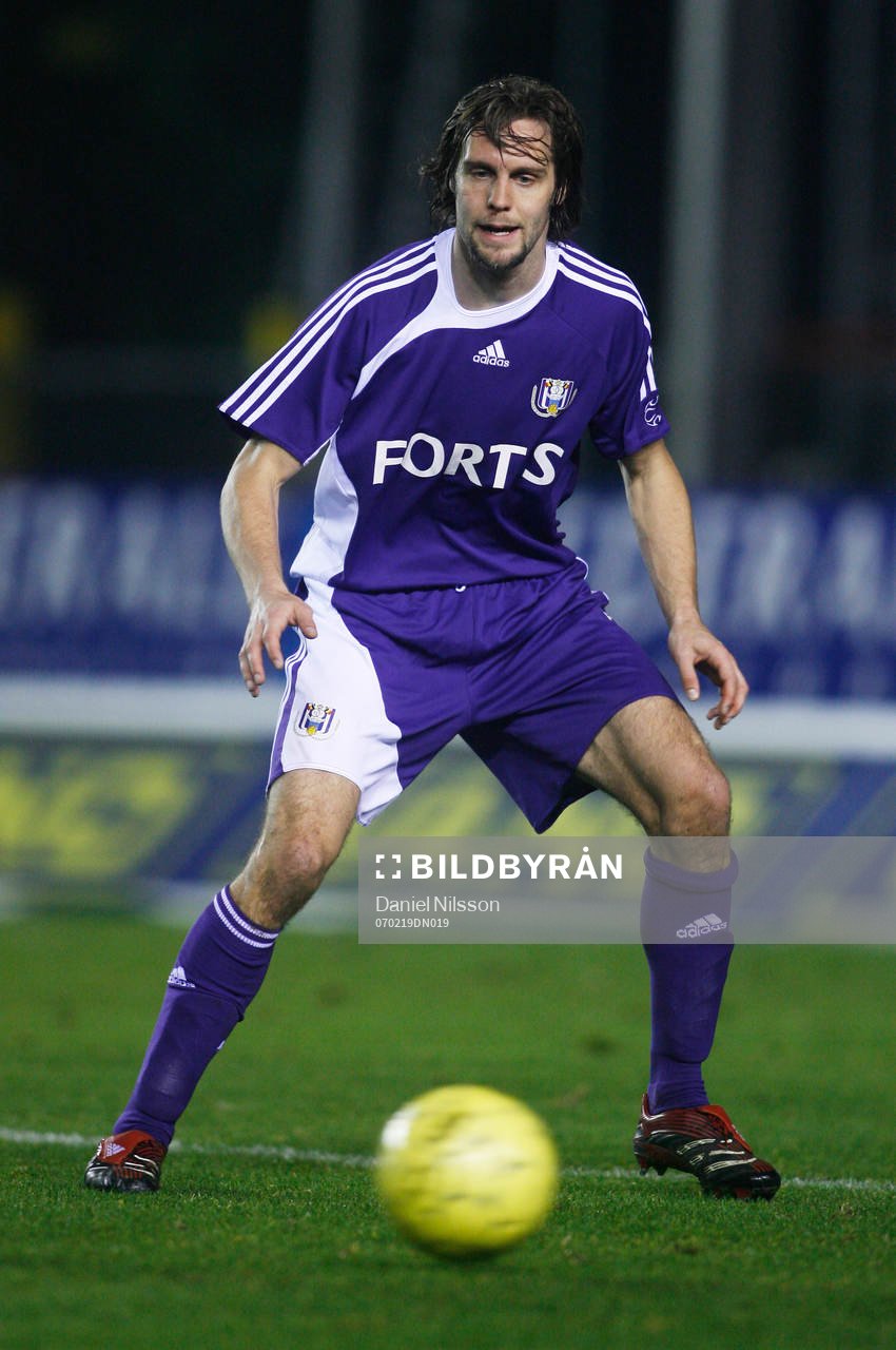 Max Von Schleebrügge, spelade med Anderlecht B-lag
