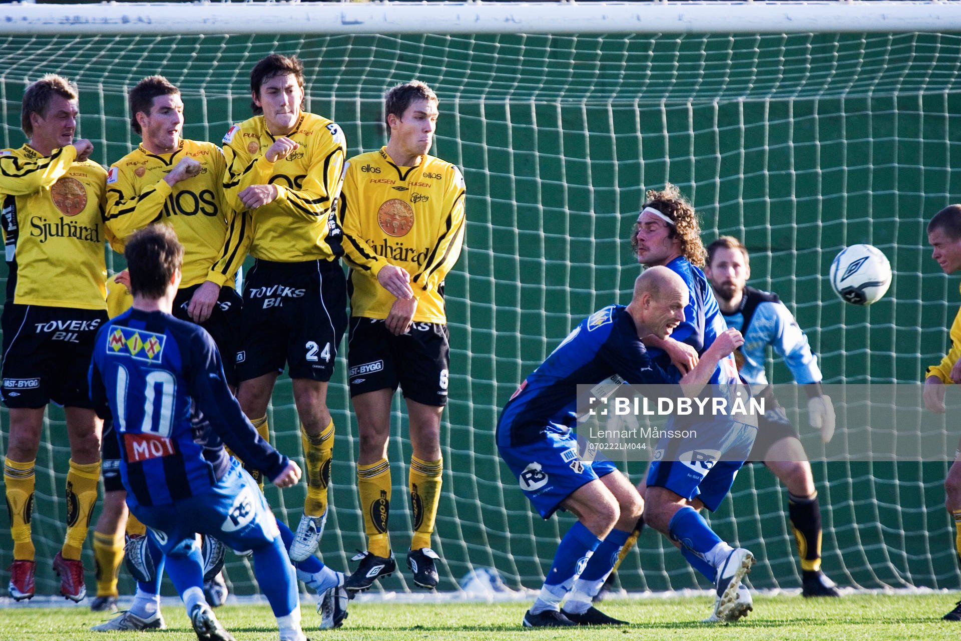 Frispark, Veigar Pall Gunnarsson klipper till och Elfsborgs