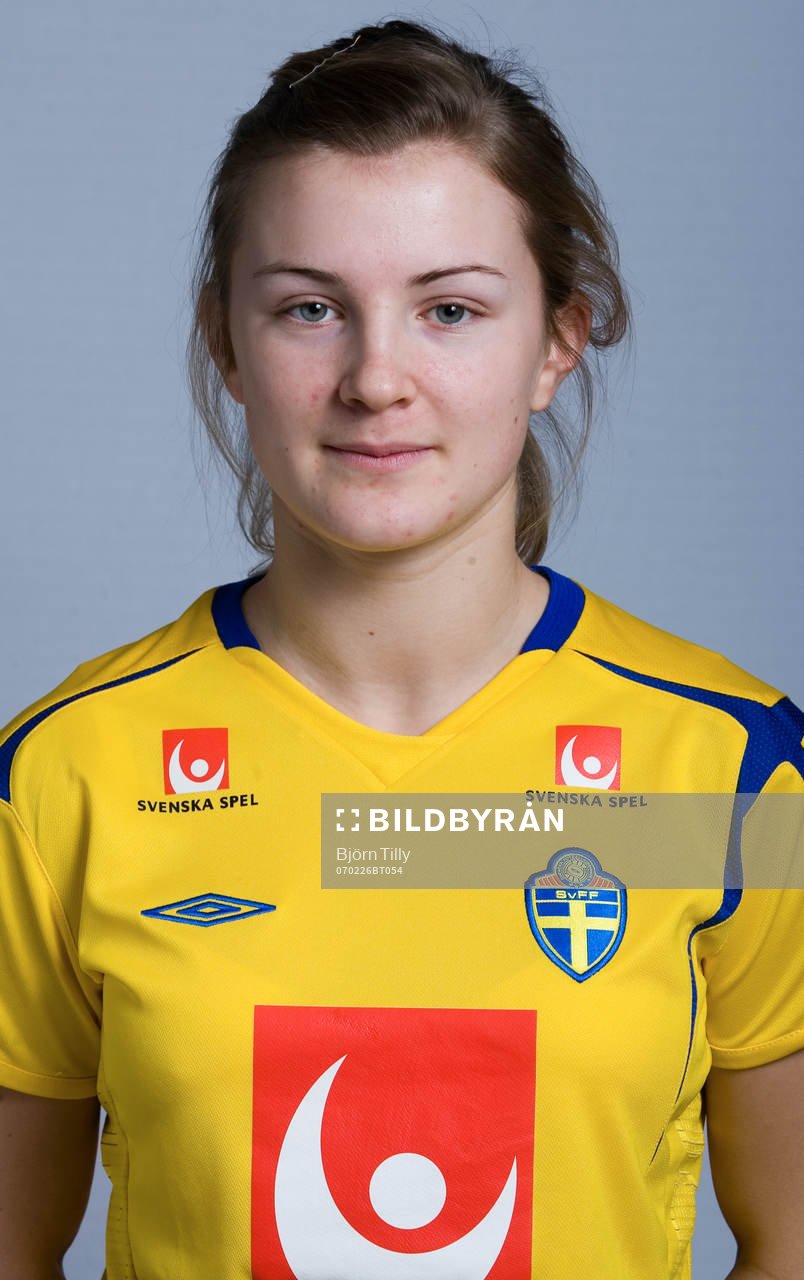 Emelie Lövgren, Sverige