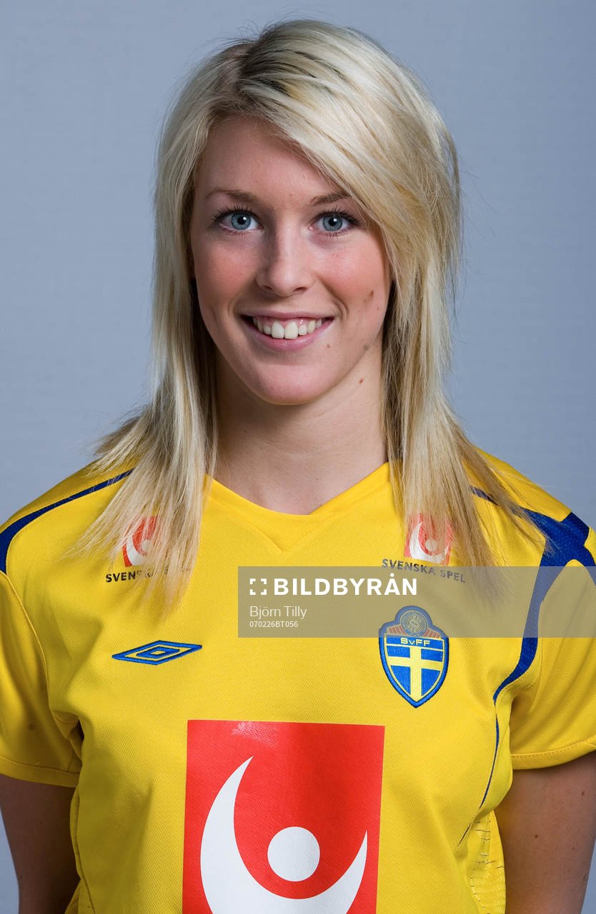 Julia Sahlberg, Sverige