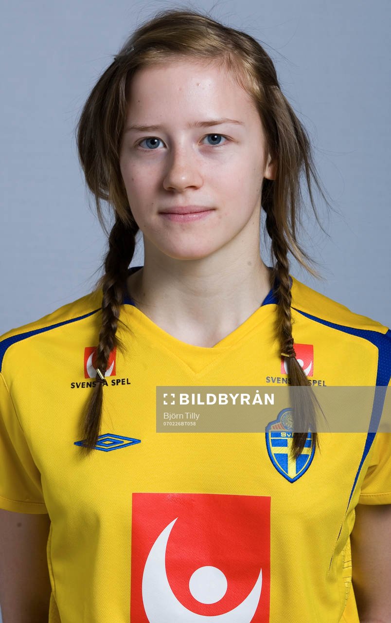 Lena Blomkvist, Sverige