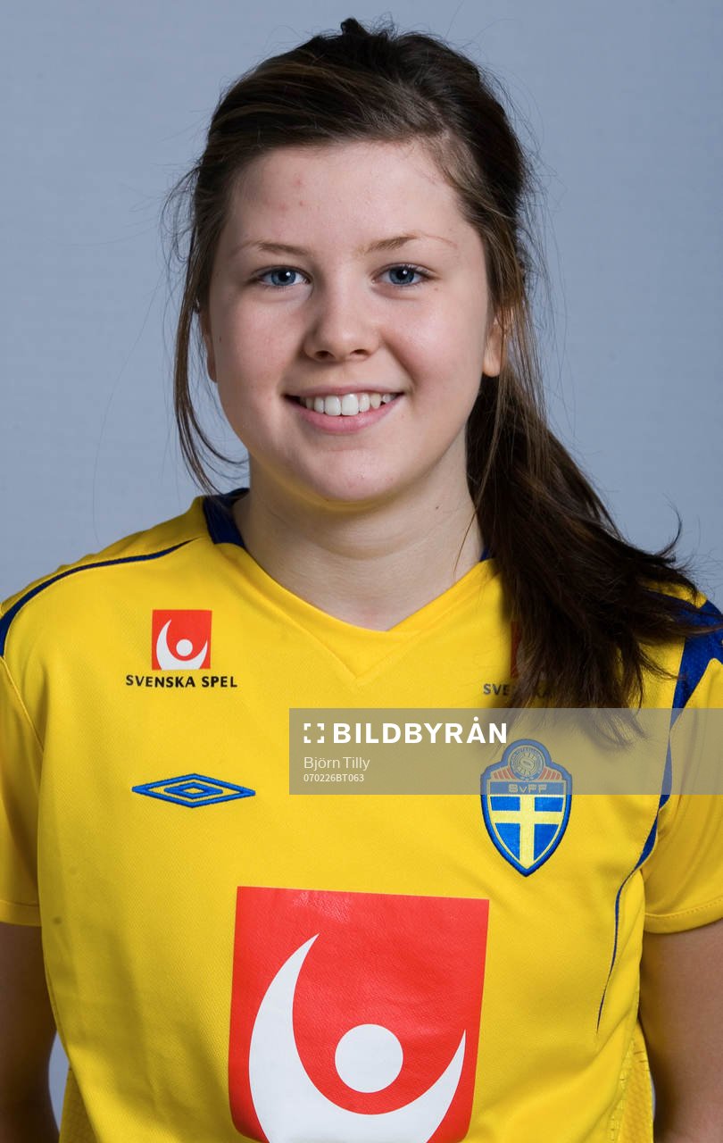 Lisa Eljans, Sverige