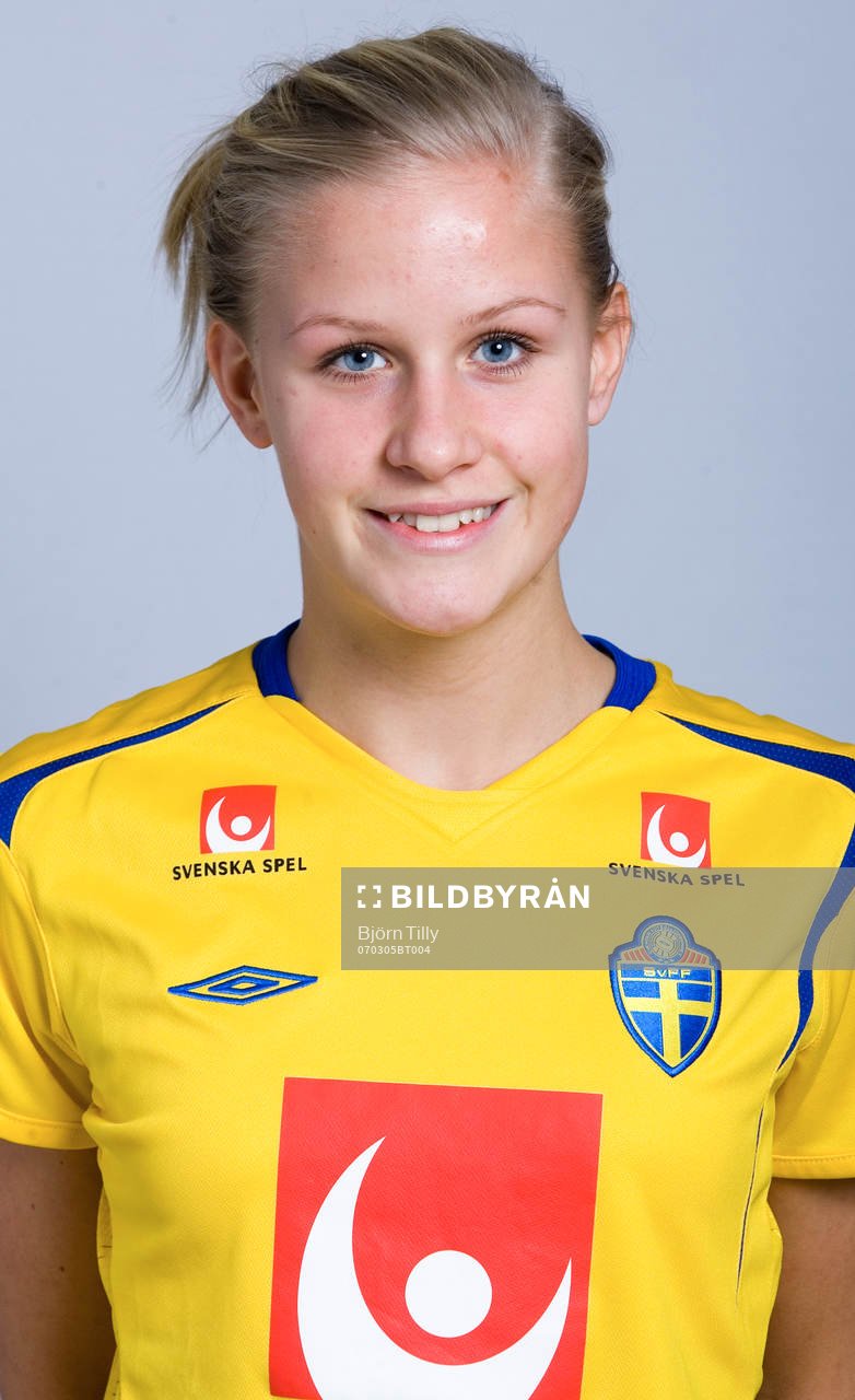 Emelie Erlandsson, Sverige