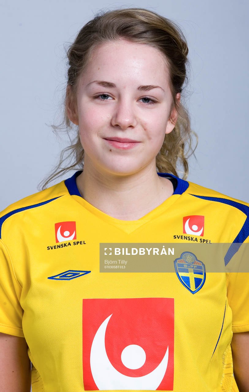 Julia Lyckberg, Sverige