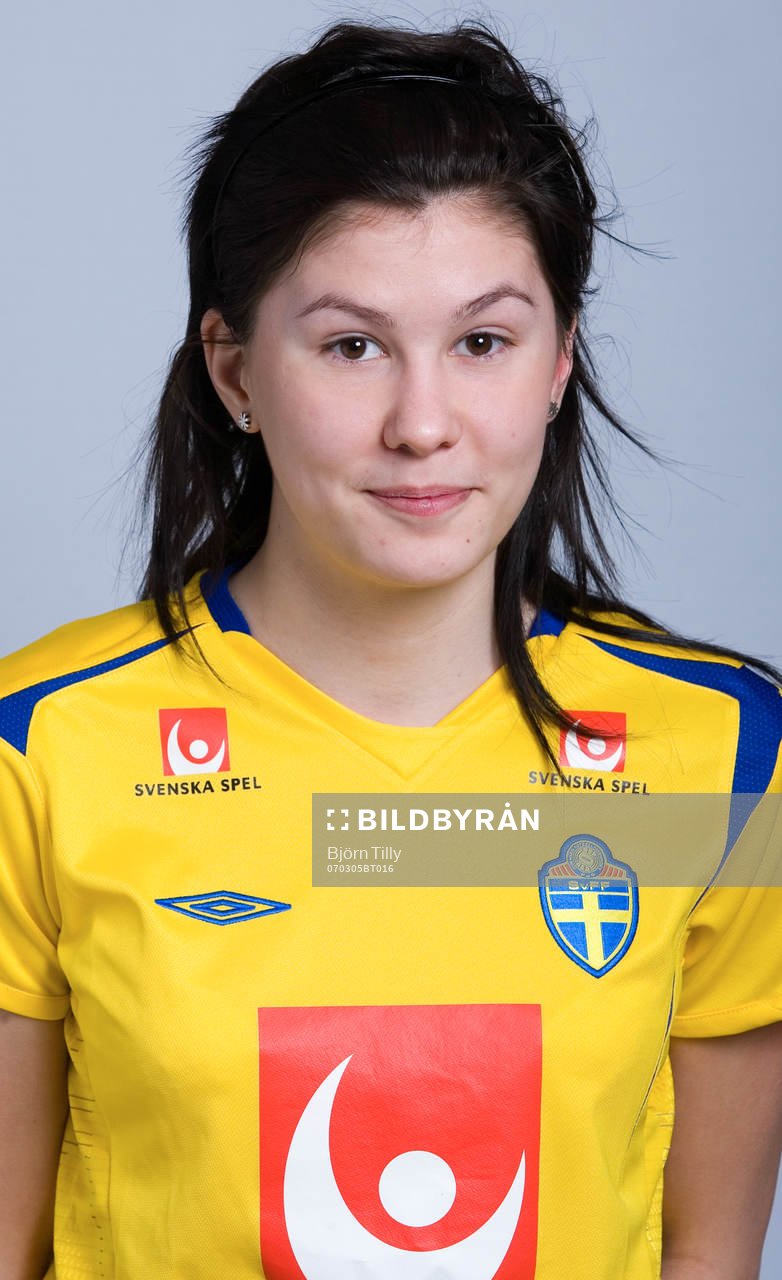 Lina Cederhorn, Sverige