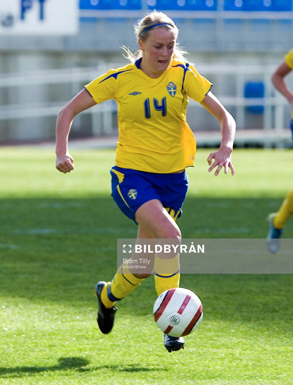 Josefine Öqvist, Sverige