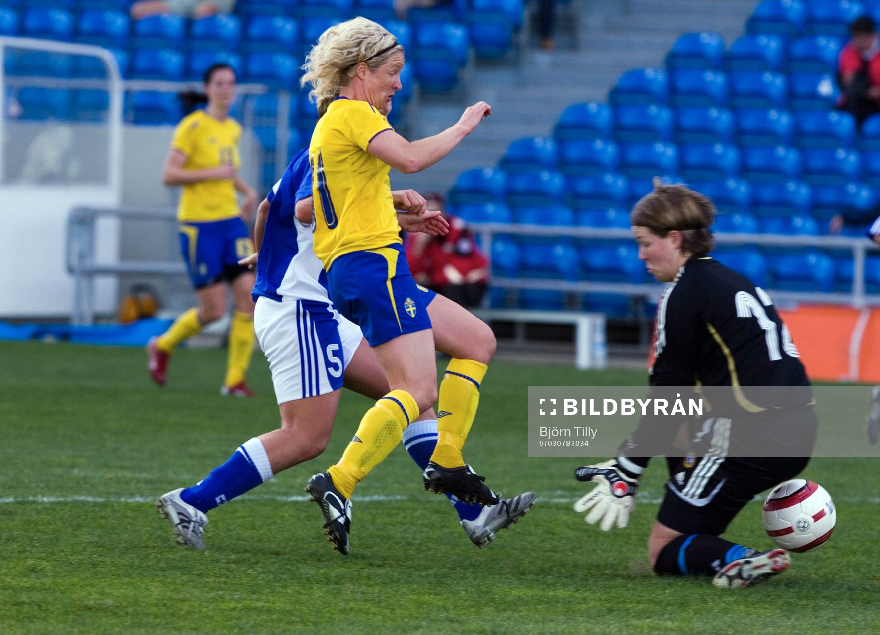 Victoria Svensson, Sverige gör 2-0
