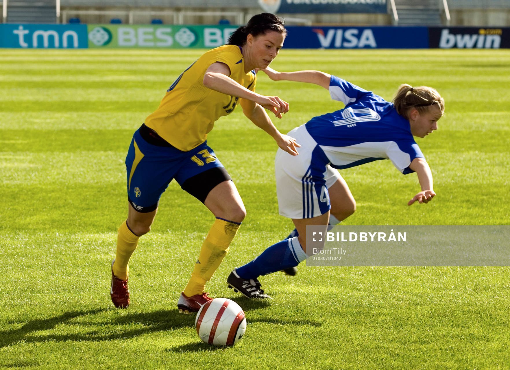 Lotta Schelin, Sverige och Maija Saari, Finland