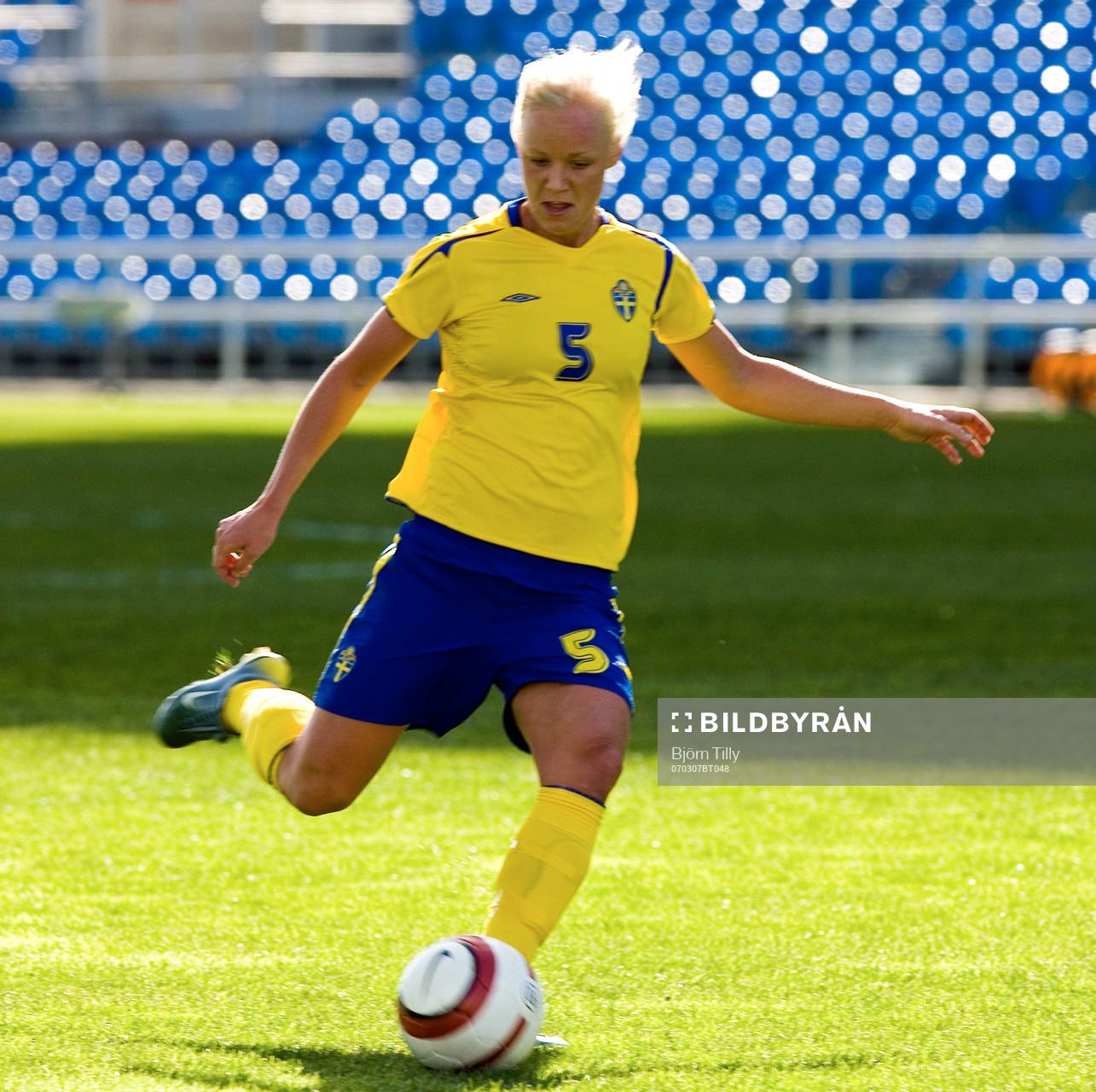Caroline Seger, Sverige