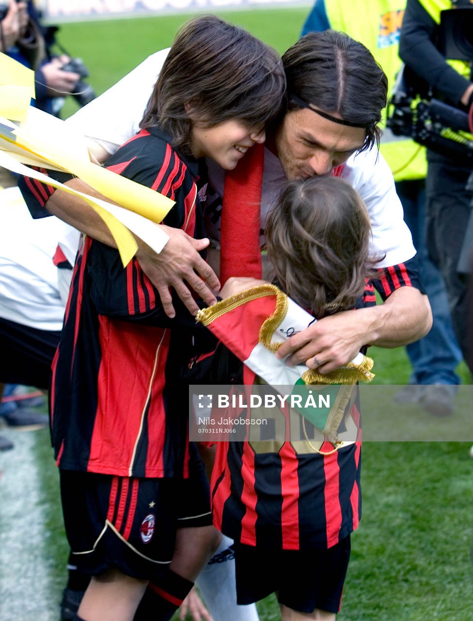 Paolo Maldini, firade 600 matcher i Serie A, hans två