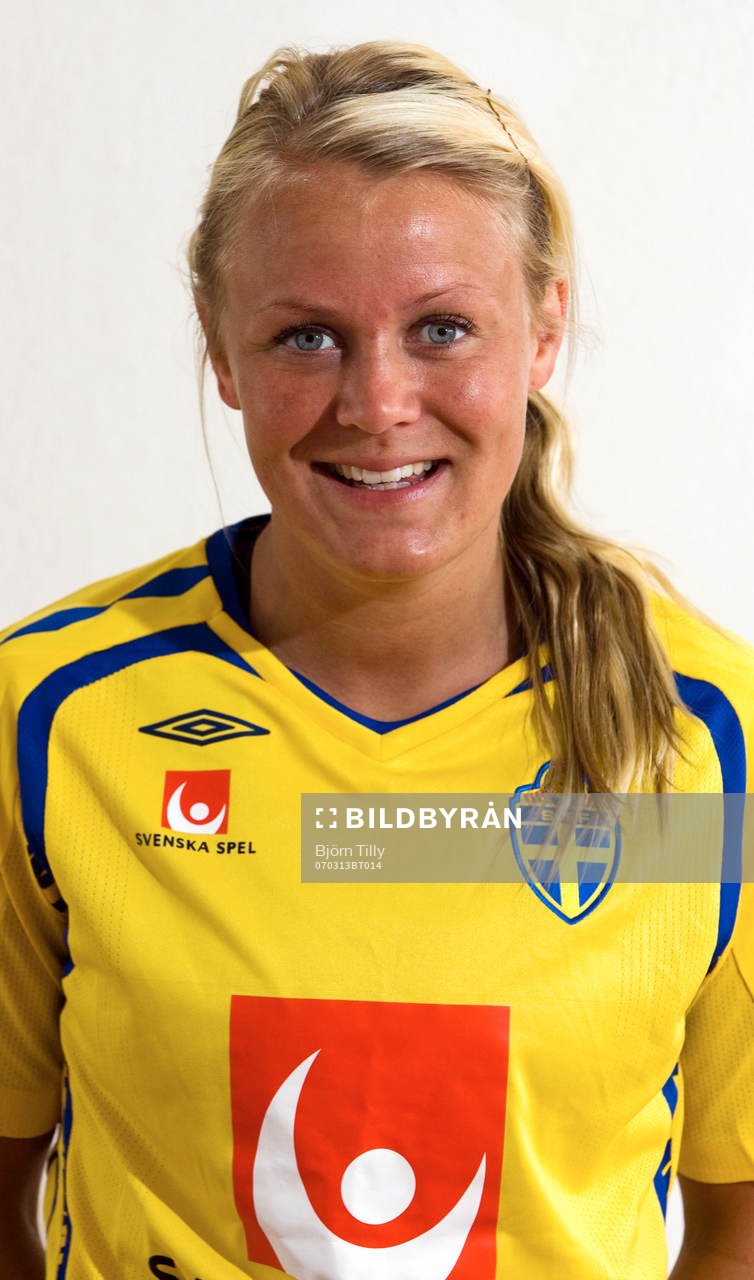 Josefine Öqvist, Sverige