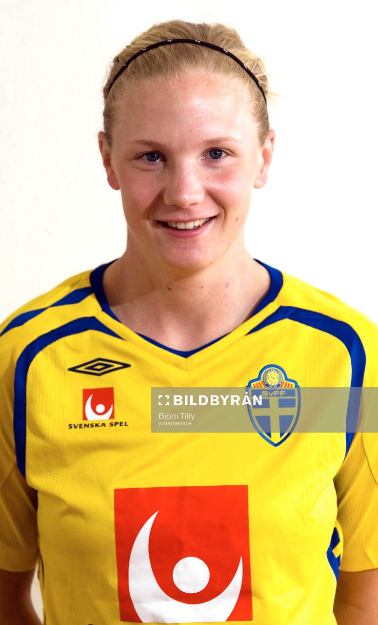 Anna Paulsson, Sverige