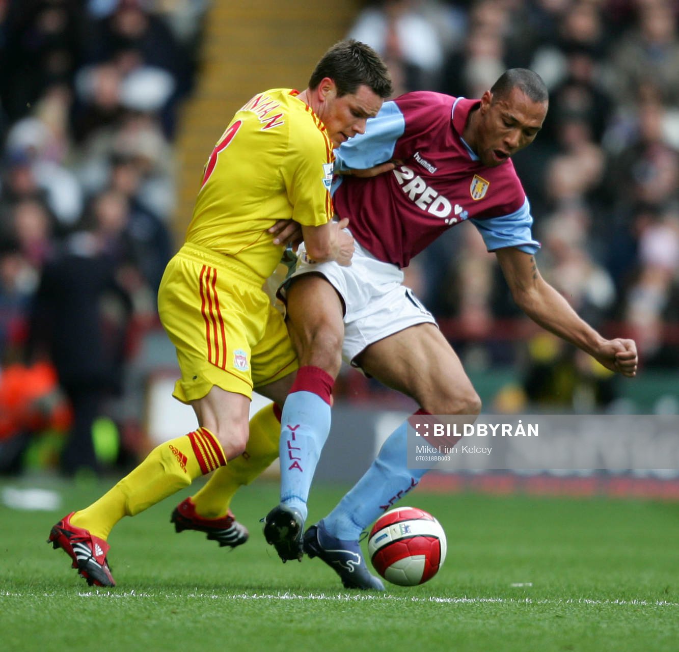  Steve Finnan, Liverpool och Gabriel Agbonlahor, Aston Villa