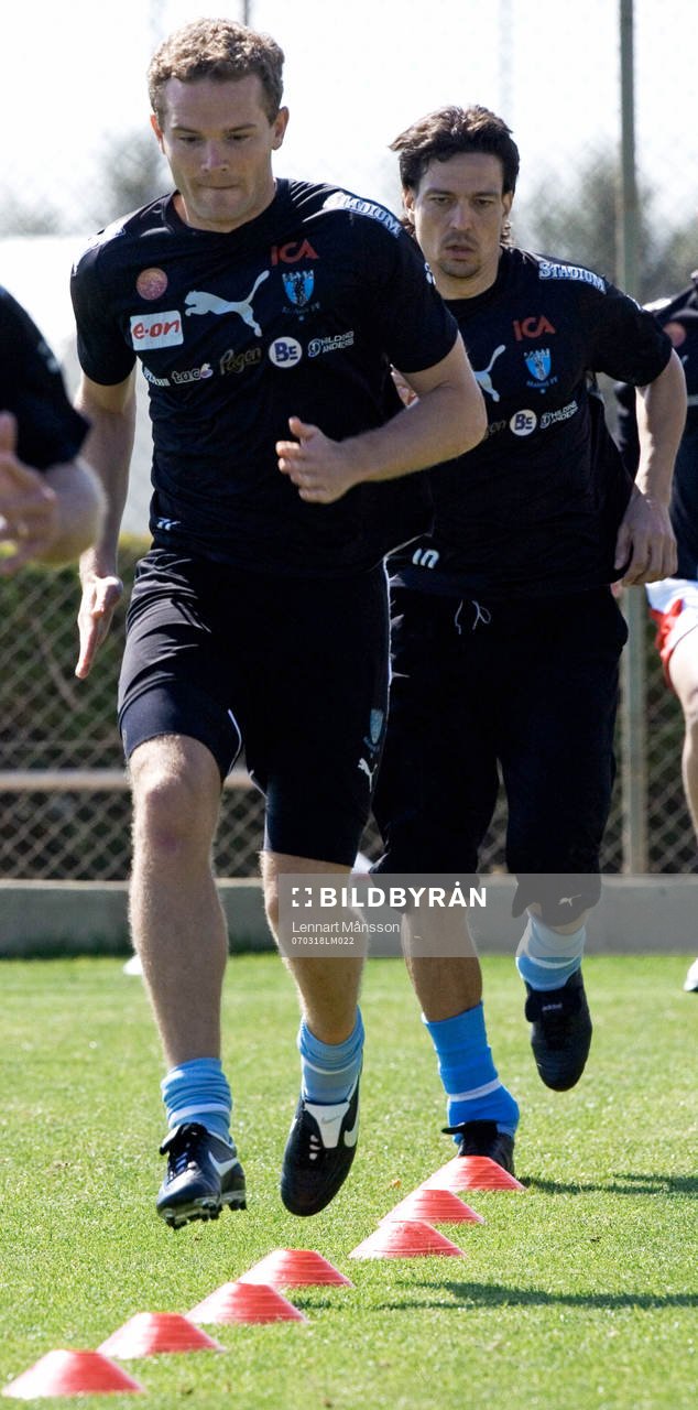 Både Jonathan Johansson och Jari Litmanen är uttagna till