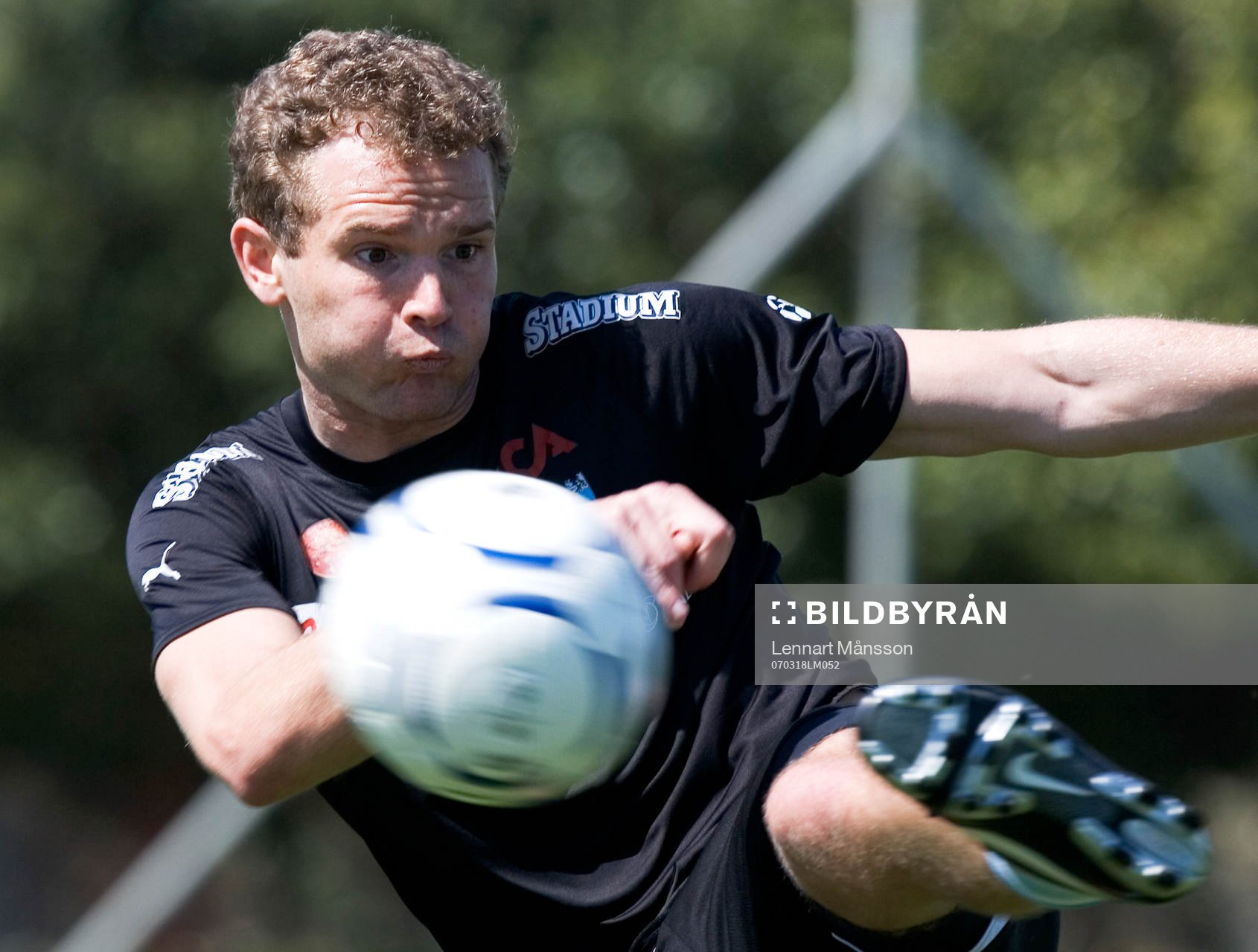 Jonatan Johansson, skott